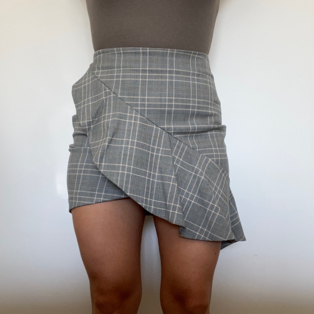 H&M Plaid Mini Asymmetrical Skirt